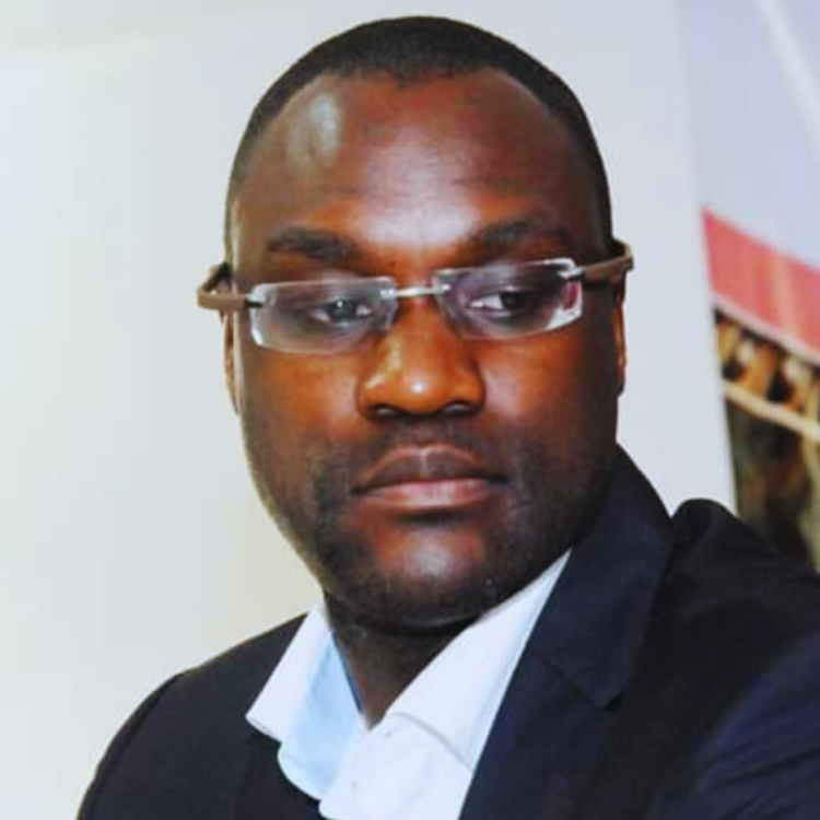 Patrick Mboma cartonne la CAF