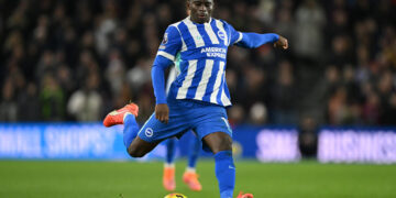Manchester United concurrencé dans le dossier Baleba