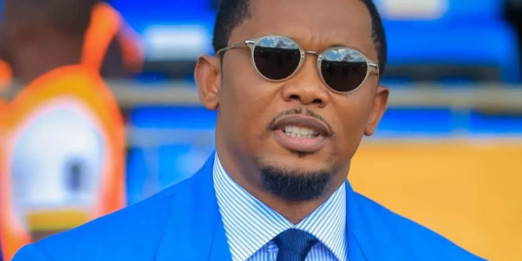 Un journaliste demande à Samuel Eto&rsquo;o de démissionner